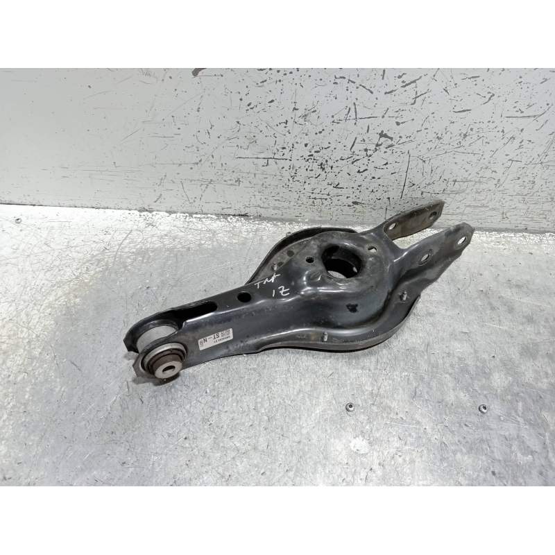Recambio de brazo suspension inferior trasero izquierdo para bmw serie 3 berlina (g20) 320d referencia OEM IAM 688469401  