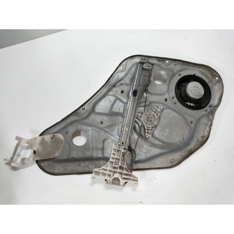 Recambio de elevalunas trasero izquierdo para kia sorento 2.2 crdi cat referencia OEM IAM 834502P010  5P