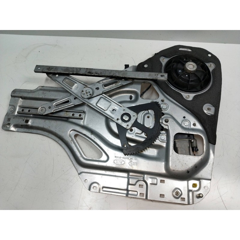 Recambio de elevalunas trasero izquierdo para kia sportage 2.0 cat referencia OEM IAM   5P