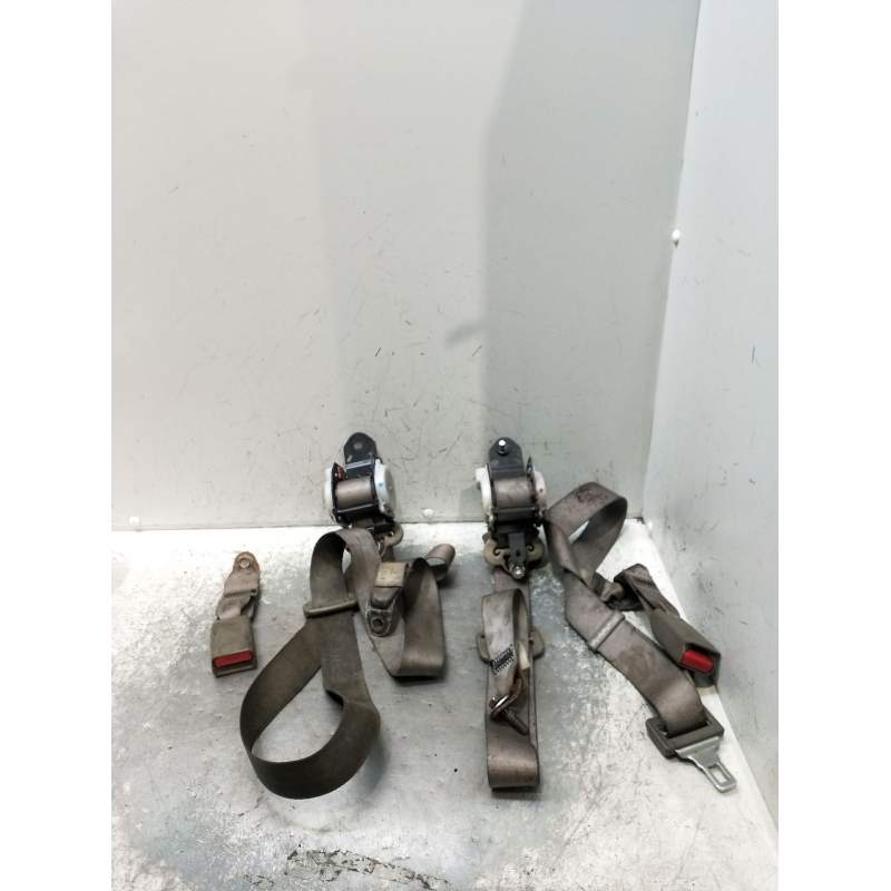 Recambio de juego cinturones delantero para nissan cabstar 09.06 3.0 diesel referencia OEM IAM  2P 2006