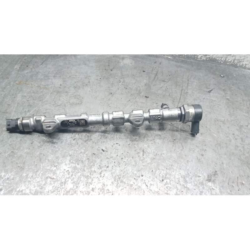 Recambio de rampa inyectora para fiat punto (199) easy referencia OEM IAM 0445214194 13JTD 2011