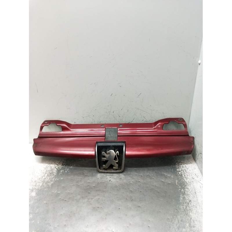 Recambio de rejilla delantera para peugeot 406 (8b) 1.9 td referencia OEM IAM   1995
