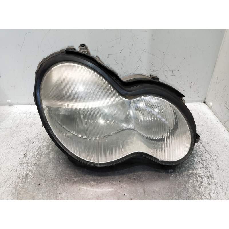 Recambio de faro derecho para mercedes-benz clase c (w203) berlina referencia OEM IAM 0301166202 A2038200261 