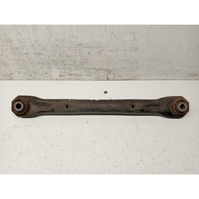 Recambio de brazo suspension superior trasero izquierdo para land rover freelander (lr2) 2.2 td4 referencia OEM IAM   