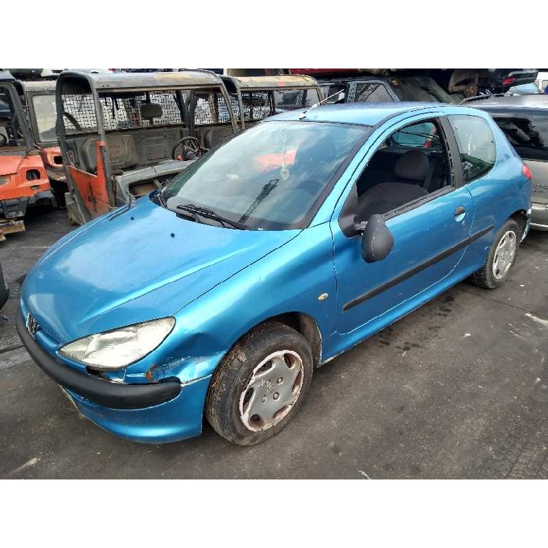 peugeot 206 berlina del año 2000