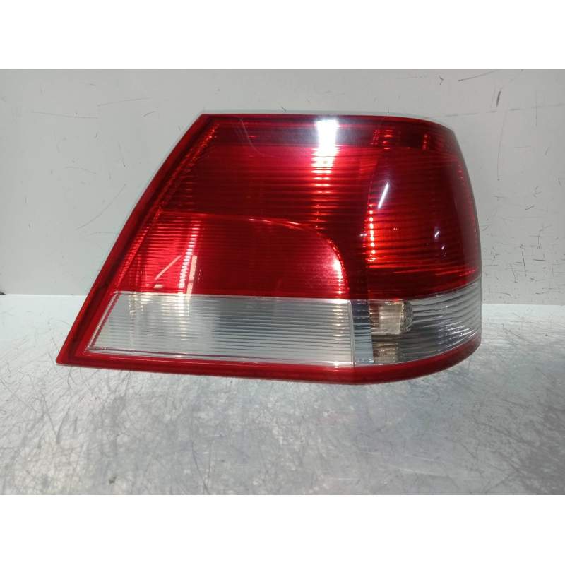 Recambio de piloto trasero izquierdo para opel vectra c caravan elegance referencia OEM IAM 24439461 RANCHERA C/2003