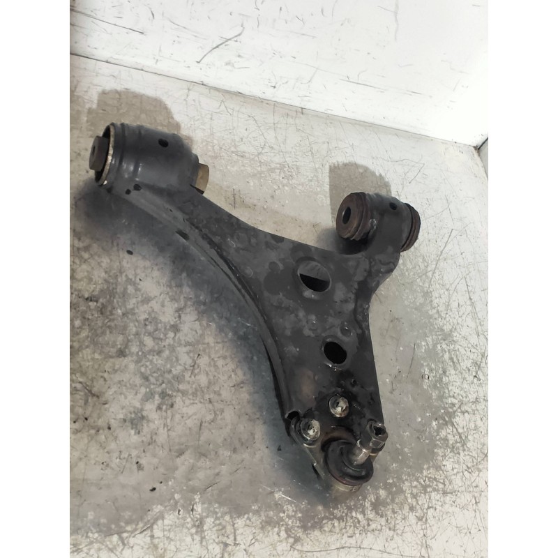 Recambio de brazo suspension inferior delantero izquierdo para mercedes clase b (w245) 170 (245.232) referencia OEM IAM   