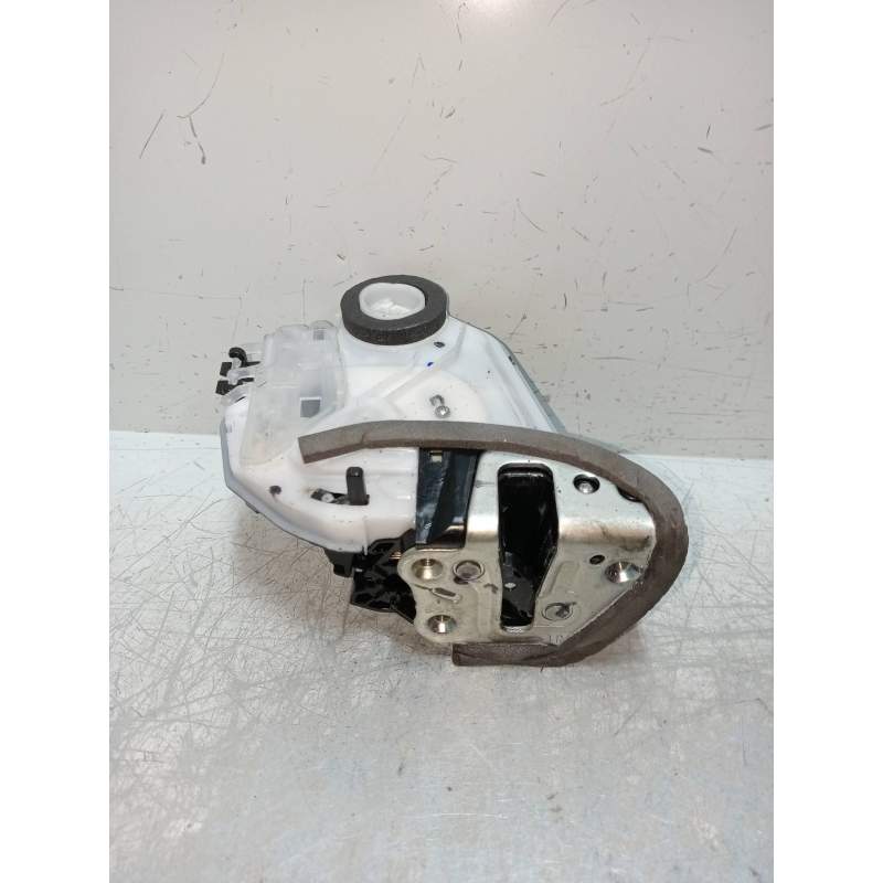 Recambio de motor cierre centralizado trasero derecho para toyota hilux gx doble cabina (4p) referencia OEM IAM   4P