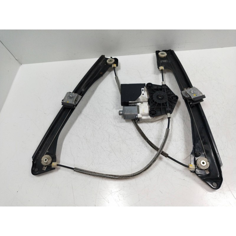 Recambio de elevalunas delantero izquierdo para volkswagen jetta (162) 2.0 tdi referencia OEM IAM 936779110 561959701A 4P