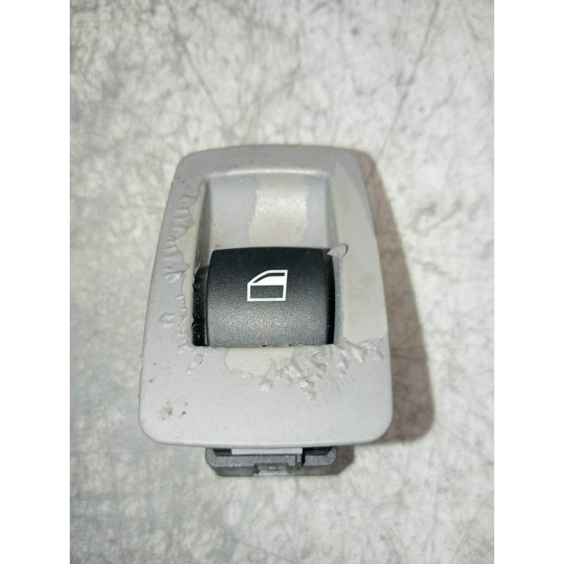 Recambio de mando elevalunas delantero derecho para bmw serie 3 touring (e91) 318i referencia OEM IAM 6945875 5P 