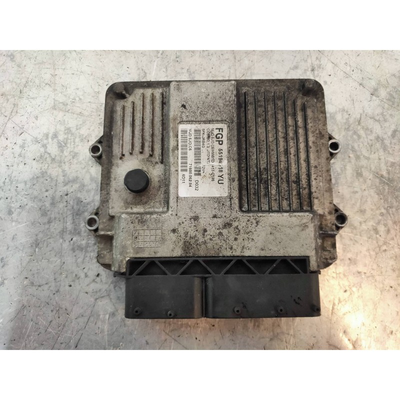 Recambio de centralita motor uce para opel combo (corsa c) familiar referencia OEM IAM 55194018 MJD6JOC6 7160006204 YU