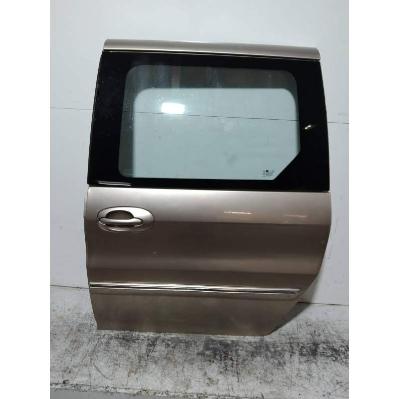 Recambio de puerta trasera izquierda para kia carnival ii 2.9 cdri ex referencia OEM IAM  5P 2001