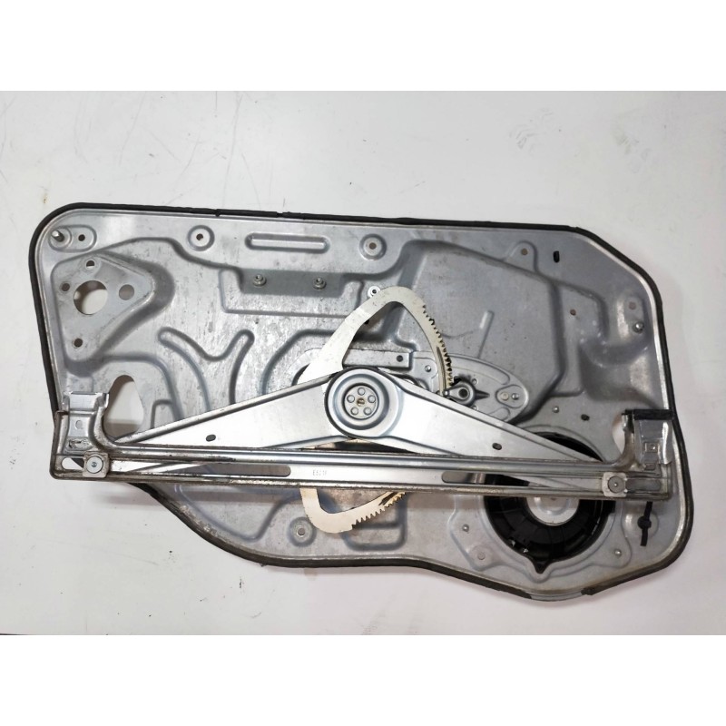 Recambio de elevalunas delantero derecho para volvo v50 familiar 2.0 diesel cat referencia OEM IAM 30710157  5P