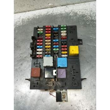 CAJA RELES / FUSIBLES 7703297587 1998