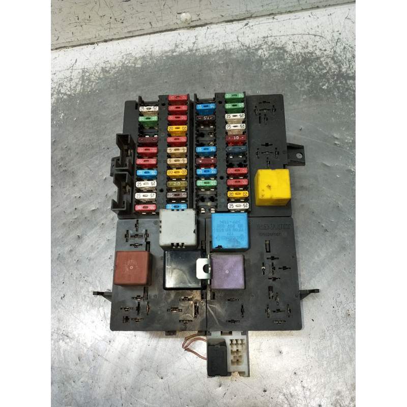 Recambio de caja reles / fusibles para renault trucks mascott furgoneta 150.65 (a00300166) referencia OEM IAM 7703297587  1998