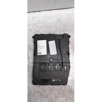 CAJA RELES / FUSIBLES 8200305576 19DCI 2003