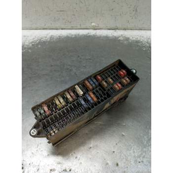 CAJA RELES / FUSIBLES 0619102900 2003