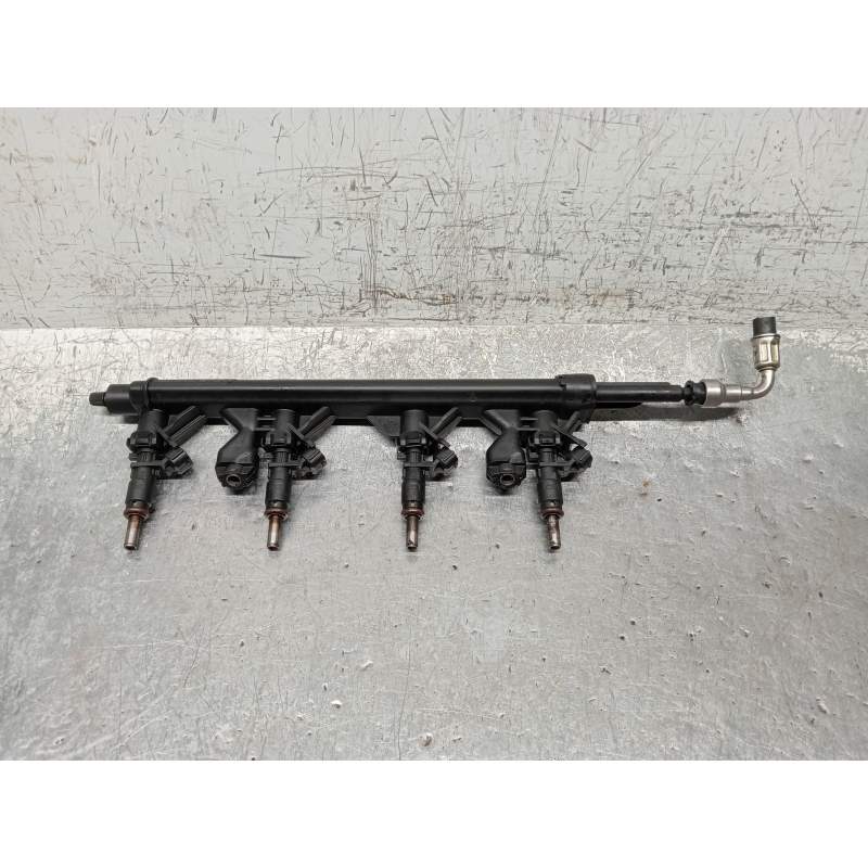 Recambio de rampa inyectora para mini mini (r56) cooper referencia OEM IAM V75281788004 16G 2006