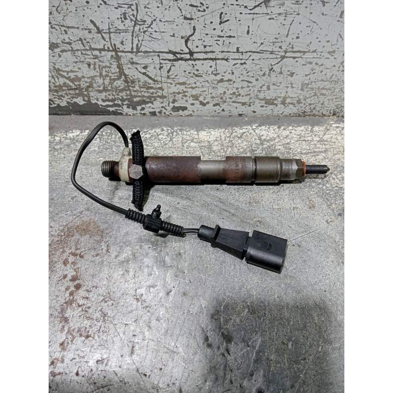 Recambio de inyector para seat leon (1m1) 1.9 tdi referencia OEM IAM 0432193543 038130202E BOSCH