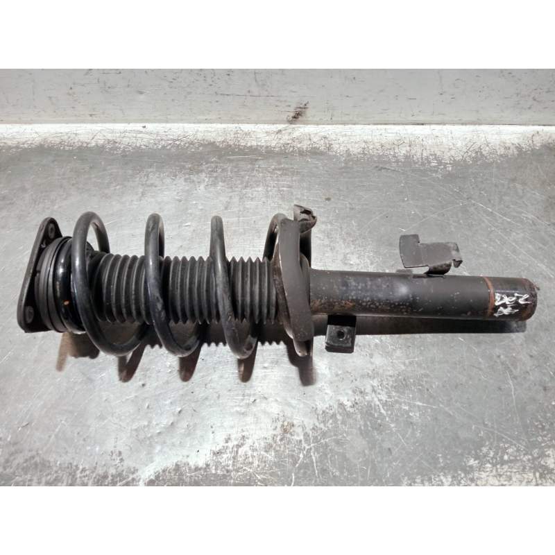 Recambio de amortiguador delantero derecho para ford focus lim. (cb4) referencia OEM IAM 4M5118045PBD 16TDCI 2008