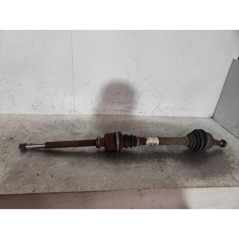 Recambio de transmision delantera derecha para peugeot 308 confort referencia OEM IAM 9661107280 16HDI 2007