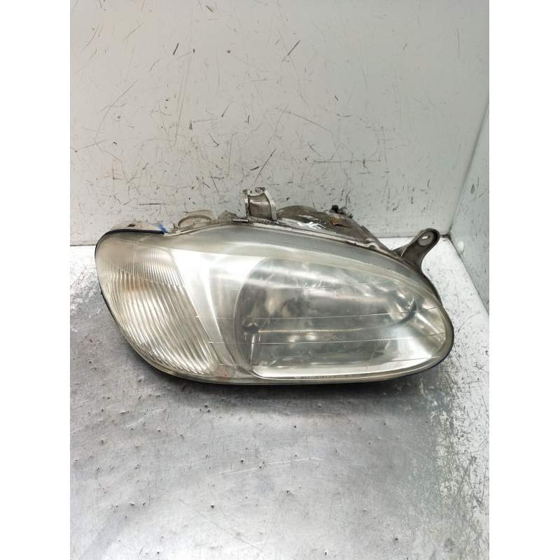 Recambio de faro derecho para kia sephia sedán (fa) 1.5 i referencia OEM IAM   1996