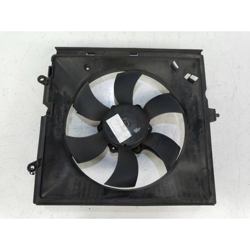 Recambio de electroventilador para volvo v40 familiar 1.8 cat referencia OEM IAM 8240212  