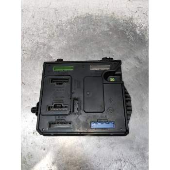 CAJA RELES / FUSIBLES 284B18853R 12G 2012