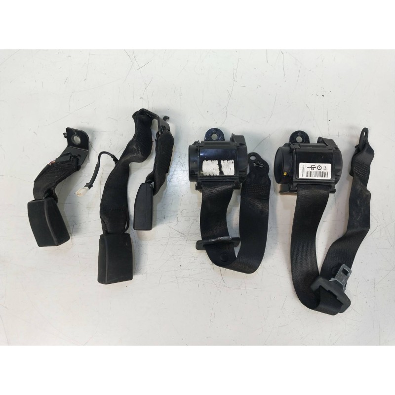 Recambio de juego cinturones trasero para bmw serie 1 lim. 5-trg. (f20) 118d referencia OEM IAM   5P