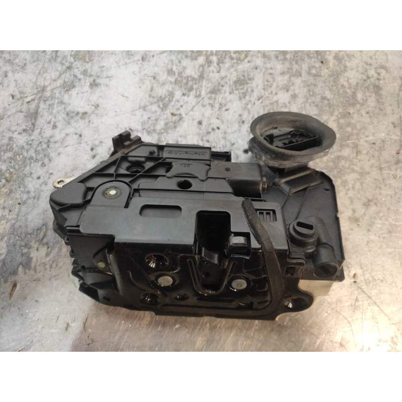 Recambio de motor cierre centralizado trasero derecho para volkswagen golf vi (5k1) gti referencia OEM IAM 5K4839016H 46B5K48390
