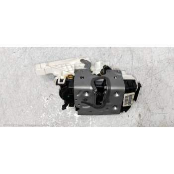MOTOR CIERRE CENTRALIZADO TRASERO DERECHO A2047301435 