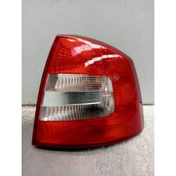 PILOTO TRASERO DERECHO 086651918RB 
