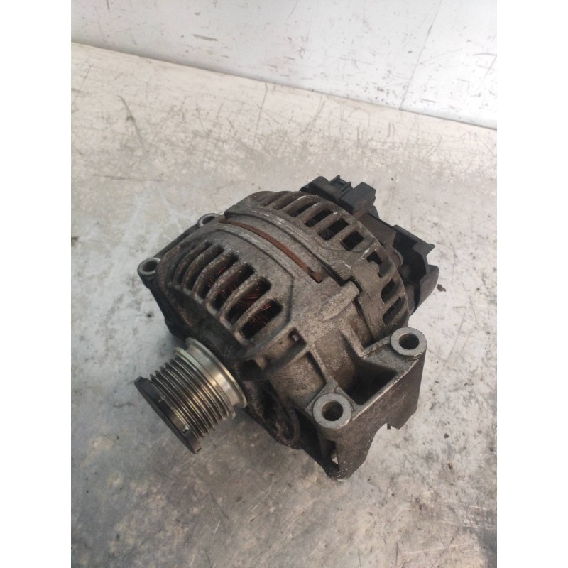 Recambio de alternador para jeep gr.cherokee (wj/wg) 2.7 crd limited referencia OEM IAM 012451515 0131540802 BOSCH