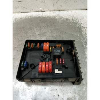 CAJA RELES / FUSIBLES 1K0937800AC 0619102900E1T1937585K 2003