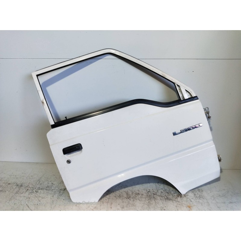 Recambio de puerta delantera derecha para mitsubishi l 300 (p00) combi referencia OEM IAM  5P 