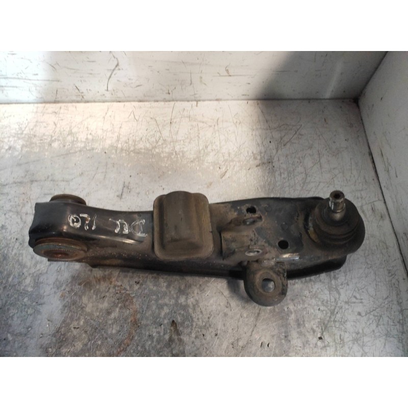 Recambio de brazo suspension inferior delantero izquierdo para mitsubishi l 300 (p00) combi referencia OEM IAM   