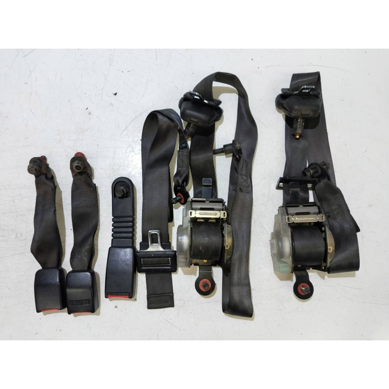 Recambio de juego cinturones delantero para hyundai h 1 2.5 turbodiesel referencia OEM IAM   4P