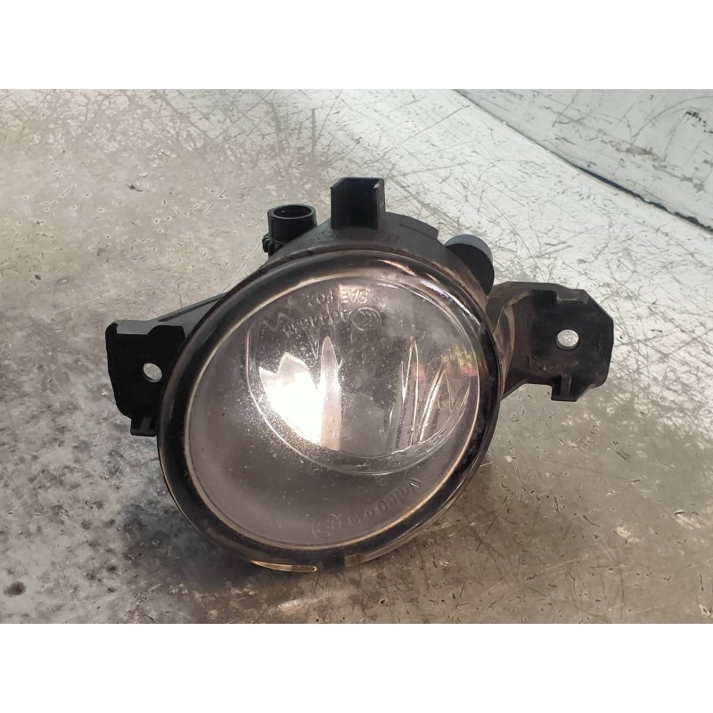 Recambio de faro antiniebla derecho para renault master kombi l1h1 3,0t referencia OEM IAM 8200002470  