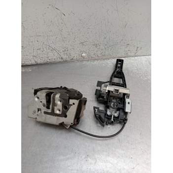 MOTOR CIERRE CENTRALIZADO DELANTERO DERECHO 5P 2013