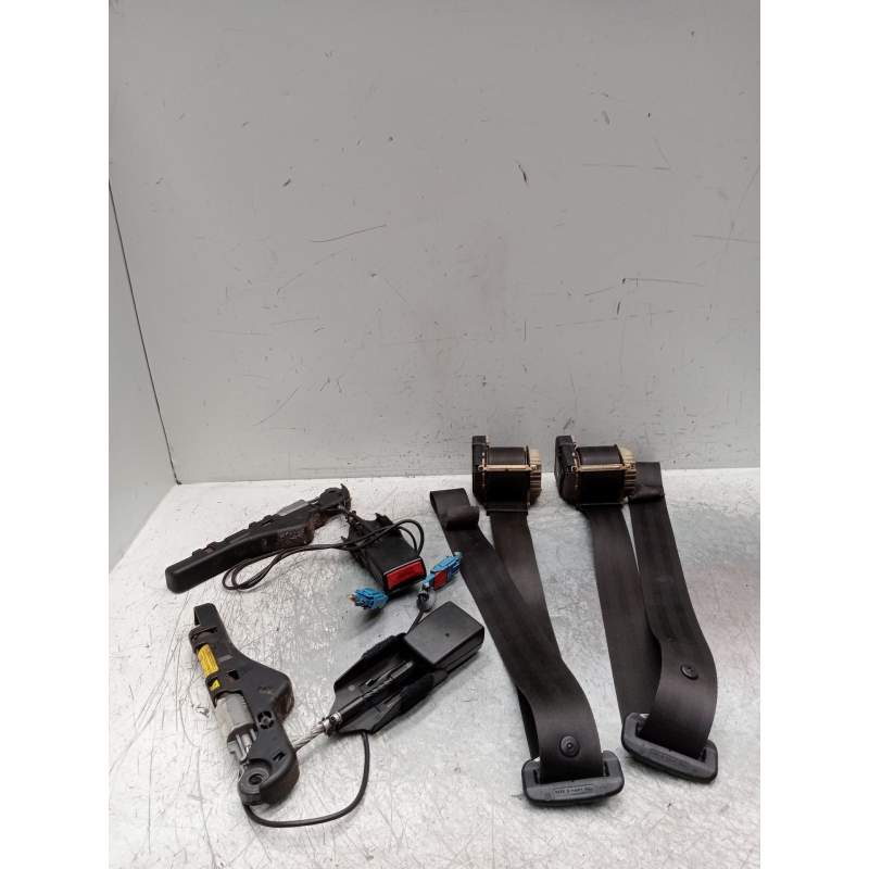 Recambio de juego cinturones delantero para citroën c3 pluriel (hb_) 1.6 referencia OEM IAM  3P 2003