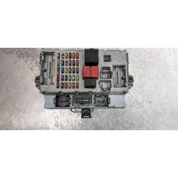 CAJA RELES / FUSIBLES 46817785NPL 12G 1999
