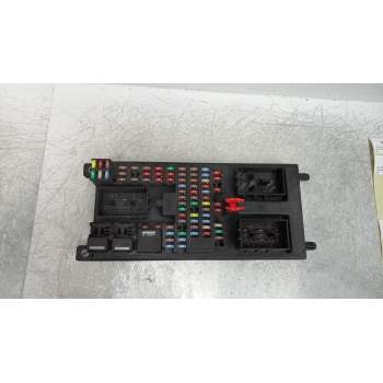 CAJA RELES / FUSIBLES YQE500350 