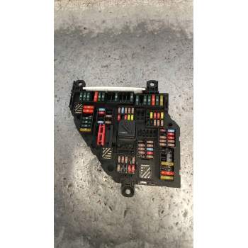 CAJA RELES / FUSIBLES 925281301 317033451F 