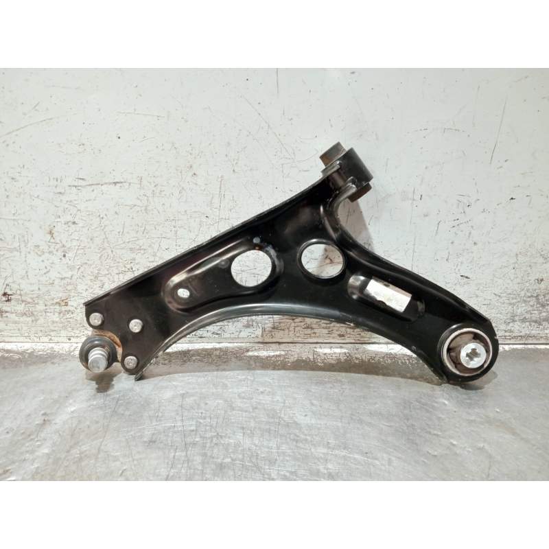 Recambio de brazo suspension inferior delantero izquierdo para peugeot 208 (p2) referencia OEM IAM   