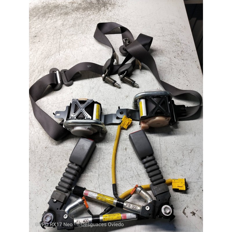 Recambio de juego cinturones delantero para hyundai tucson (jm) 2.0 crdi comfort (4wd) referencia OEM IAM   5P