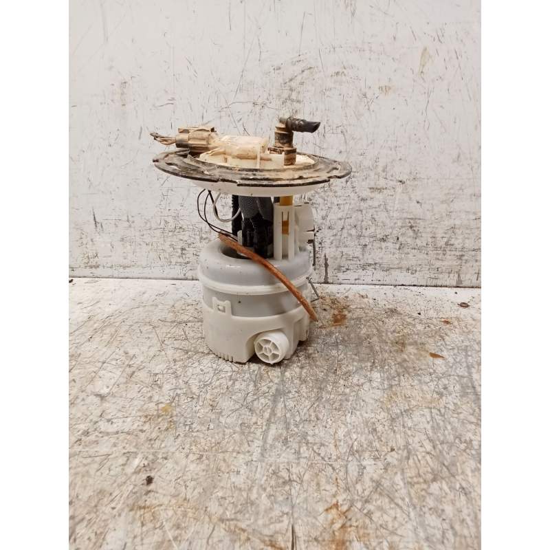 Recambio de bomba combustible para dacia sandero referencia OEM IAM 100123719AB 172026951R 