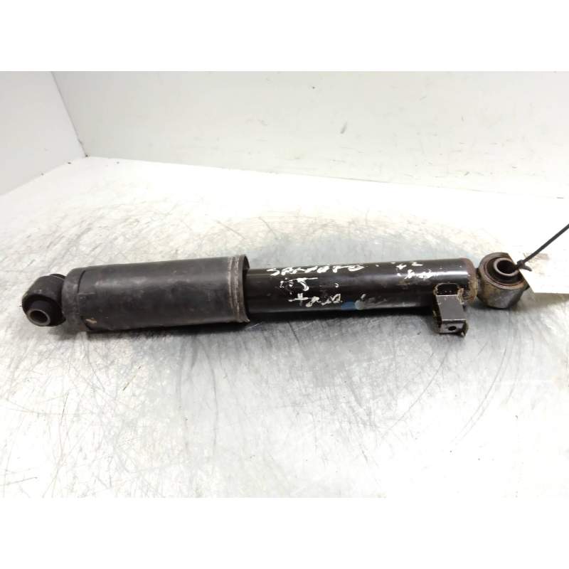 Recambio de amortiguador trasero para hyundai santa fe (sm) referencia OEM IAM   