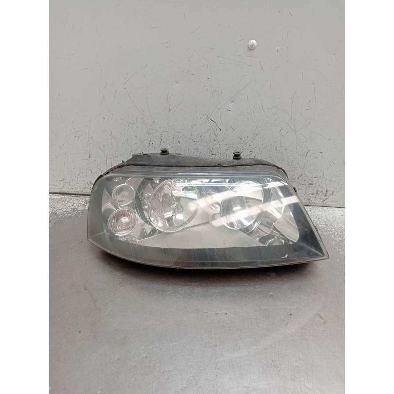 Recambio de faro derecho para seat alhambra (7v8, 7v9) 1.9 tdi referencia OEM IAM 0301182212 7M7941016M 2001