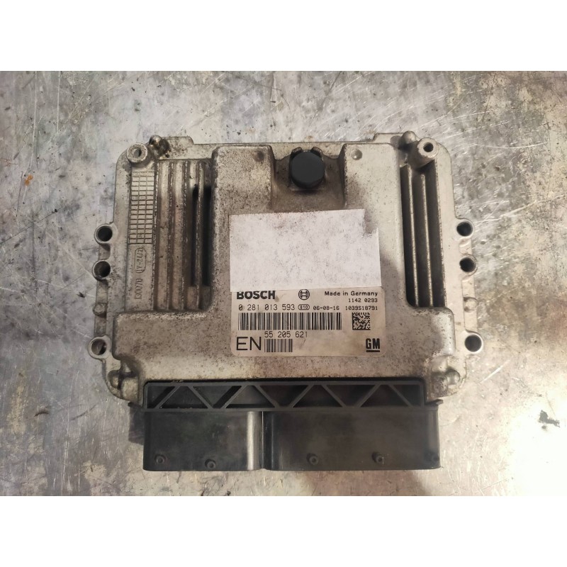 Recambio de centralita motor uce para opel zafira b cosmo referencia OEM IAM 0281013593 55205621 EN