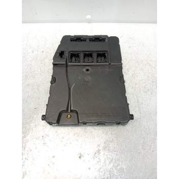 CAJA RELES / FUSIBLES 8200309693 S118400310L 2003
